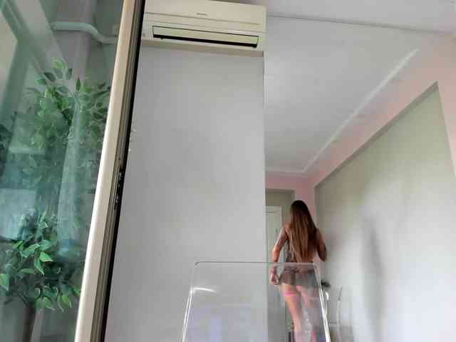 Maya-Hellen webcam