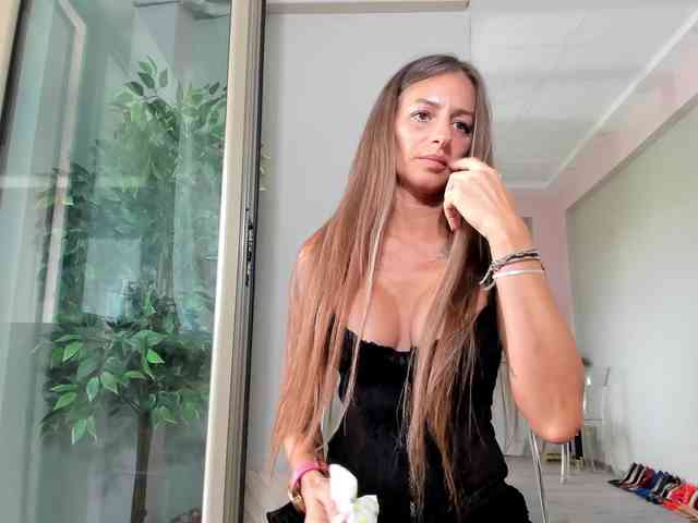 Maya-Hellen webcam