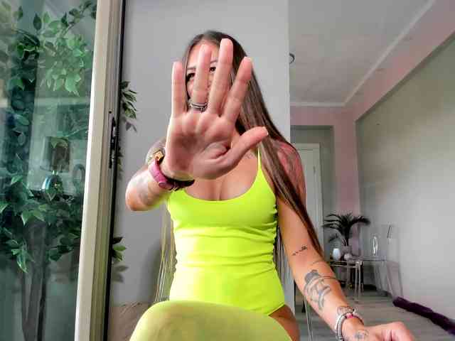 Maya-Hellen webcam
