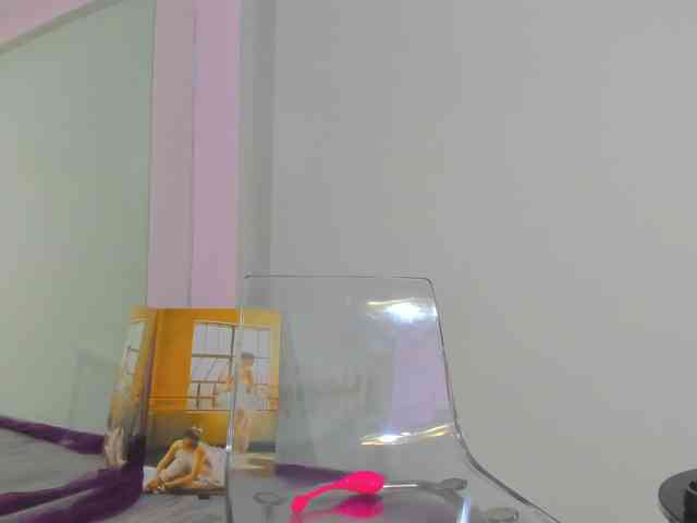 Maya-Hellen webcam
