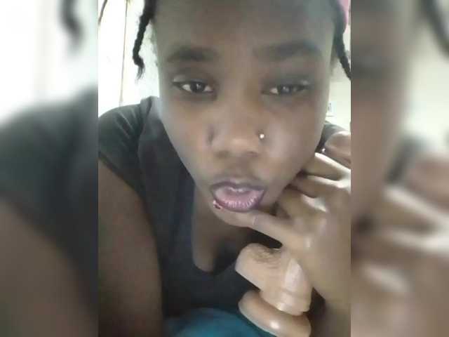 sexydiva22's BongaCams show and profile