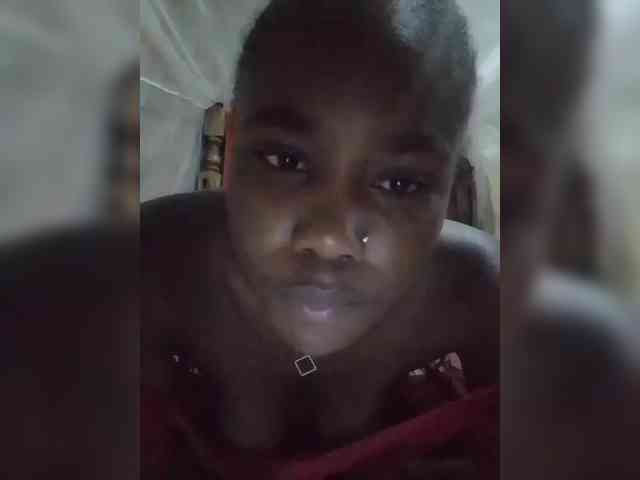 queencharry22 webcam