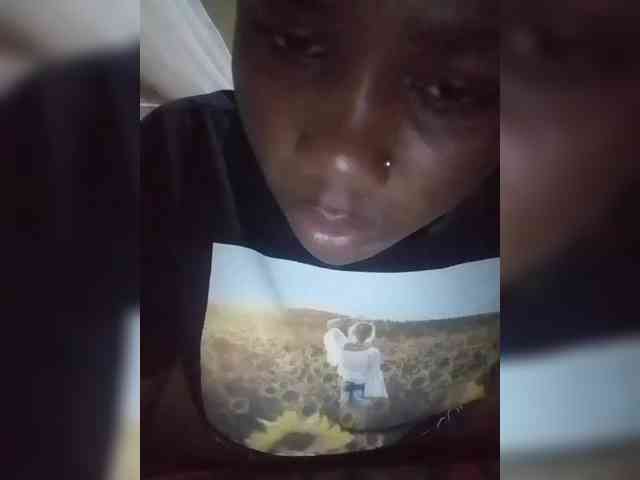 queencharry22 webcam