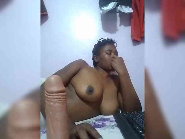 sexydiva22 webcam
