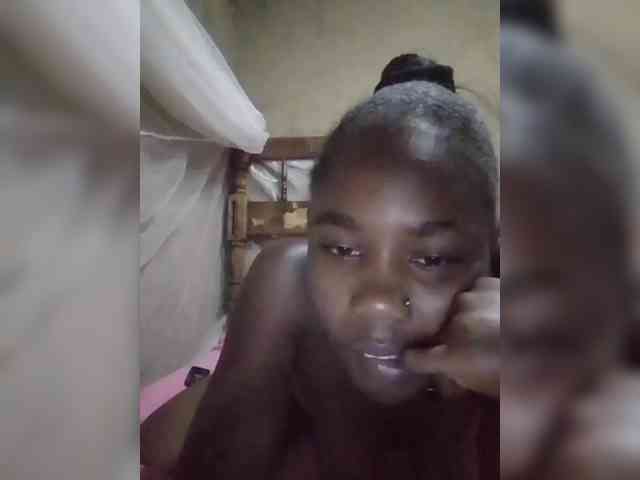 queencharry22 webcam