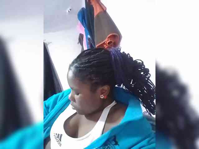 queencharry22 webcam
