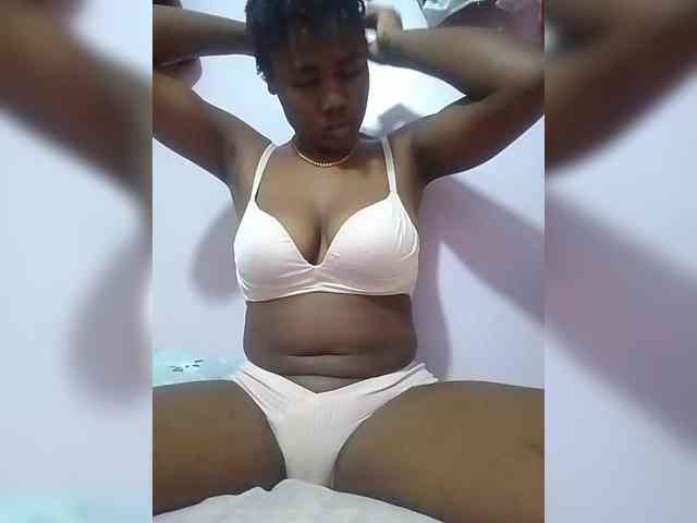 sexydiva22 webcam