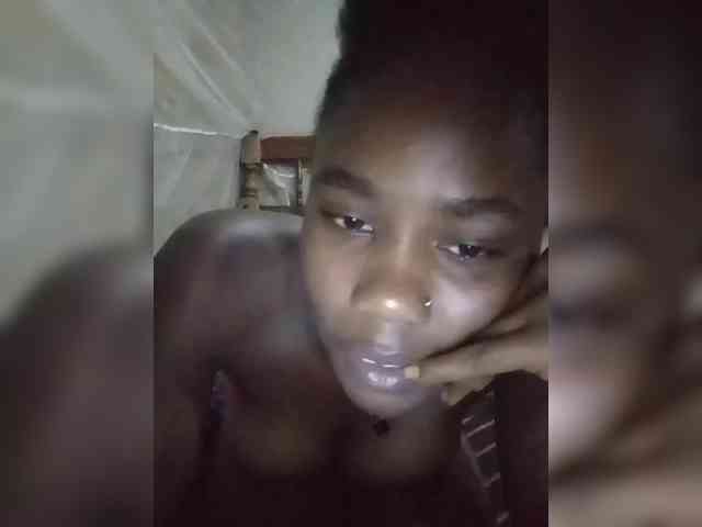 queencharry22 webcam