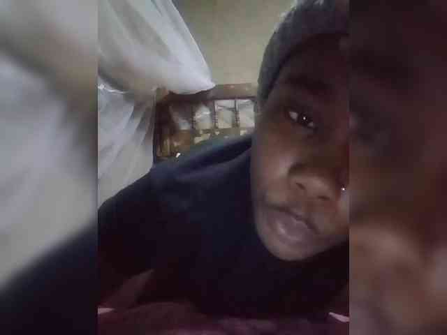 queencharry22 webcam