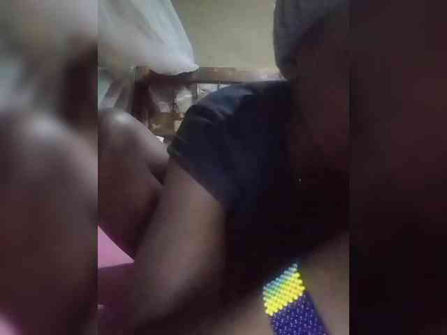 queencharry22 webcam