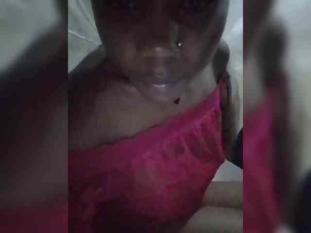 queencharry22 webcam