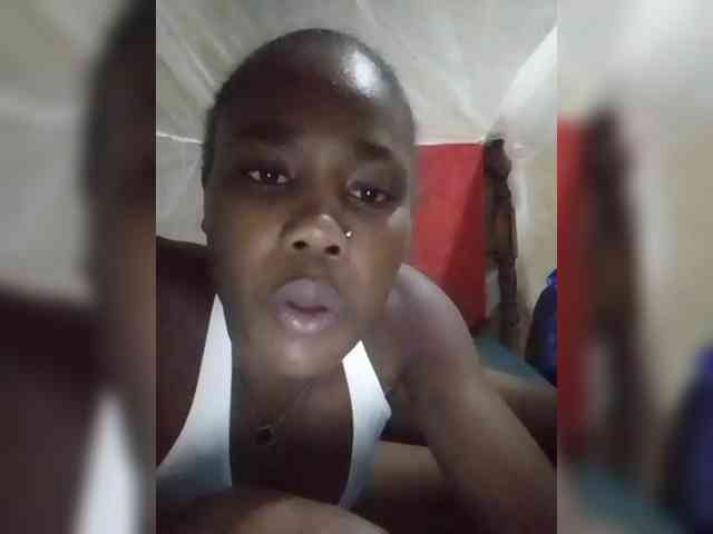 queencharry22 webcam