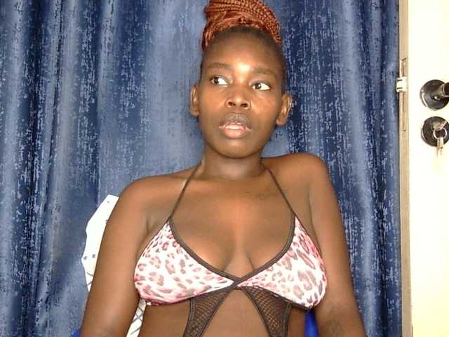 Sweet-ebony5 on BongaCams 
