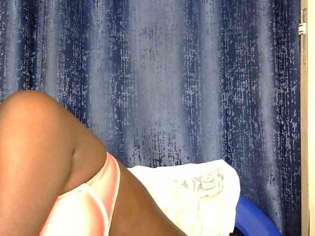 Sweet-ebony5 webcam