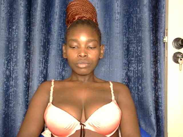 Sweet-ebony5 webcam