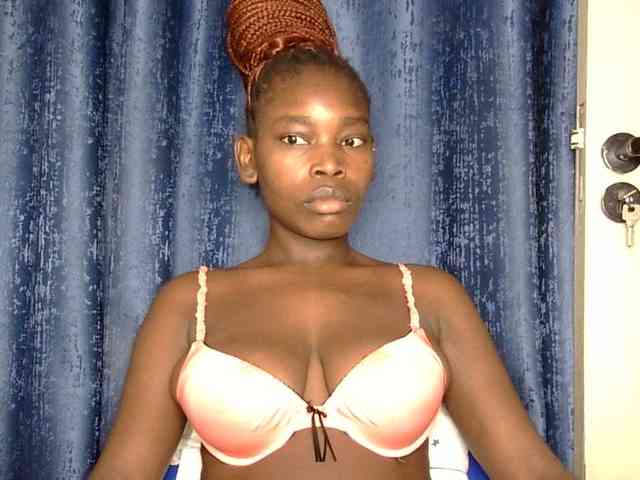 Sweet-ebony5 webcam