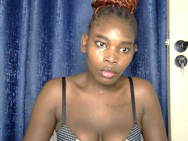 Sweet-ebony5 webcam