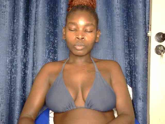 Sweet-ebony5 webcam