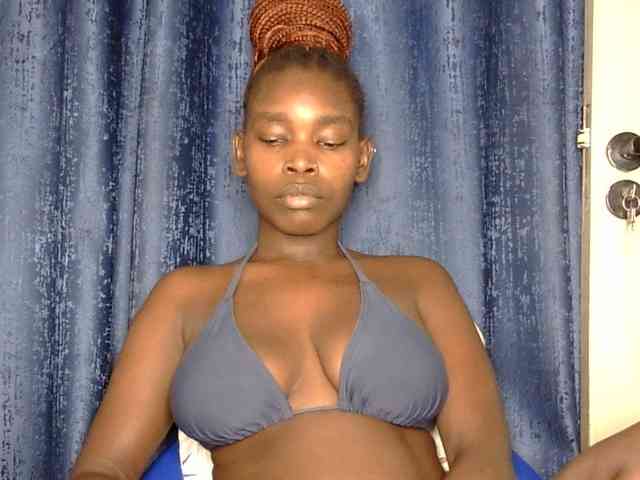 Sweet-ebony5 webcam