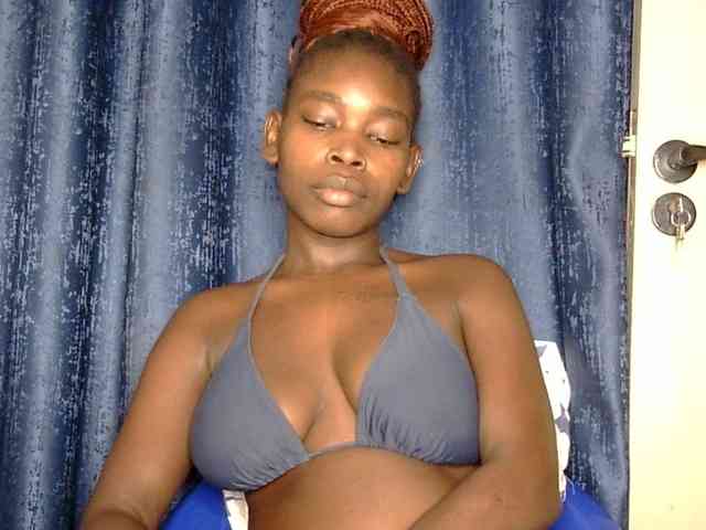 Sweet-ebony5 webcam