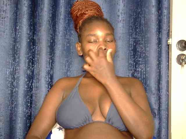Sweet-ebony5 webcam
