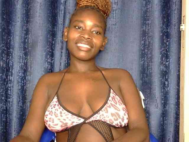 Sweet-ebony5 webcam