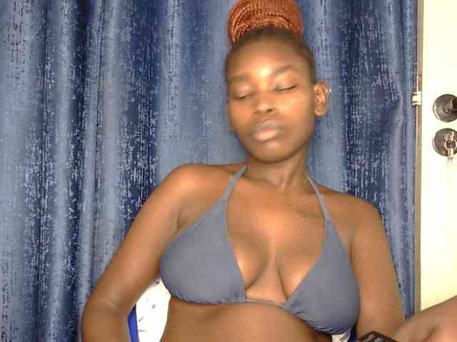 Sweet-ebony5 webcam