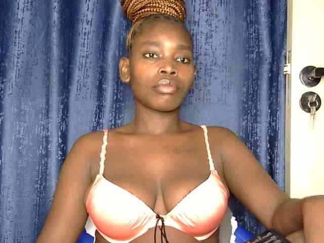 Sweet-ebony5 webcam