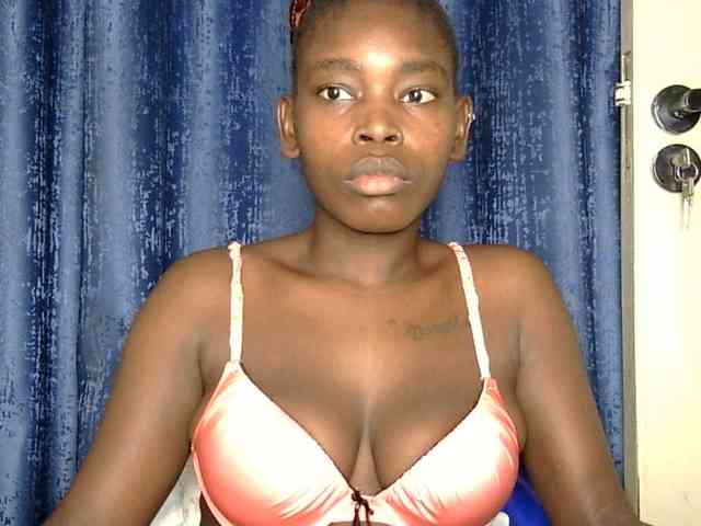 Sweet-ebony5 webcam