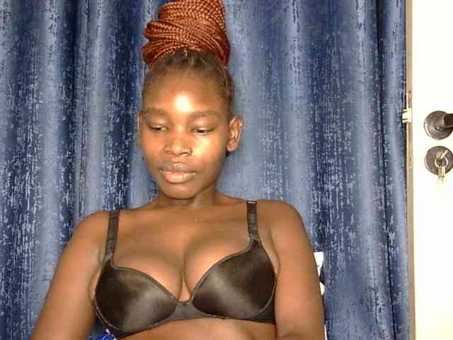 Sweet-ebony5 webcam