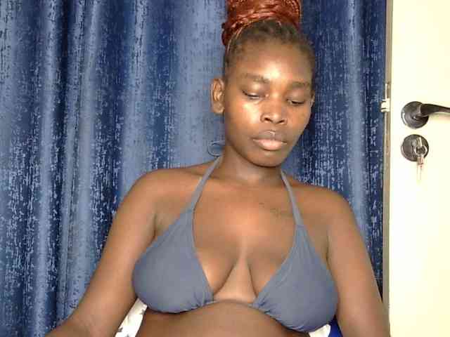 Sweet-ebony5 webcam