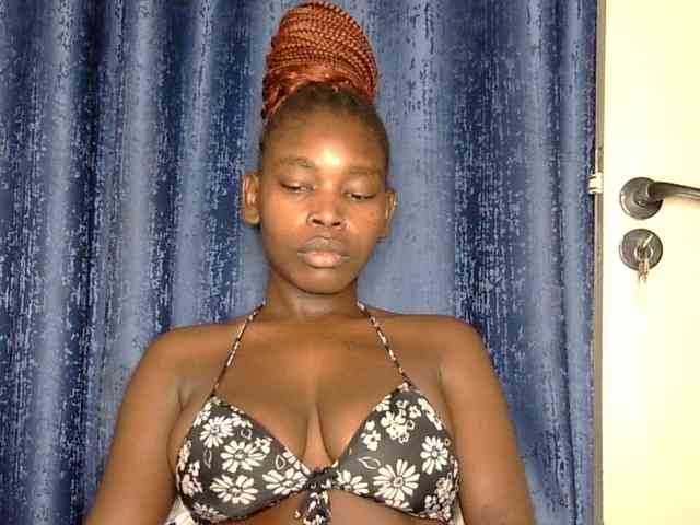 Sweet-ebony5 webcam