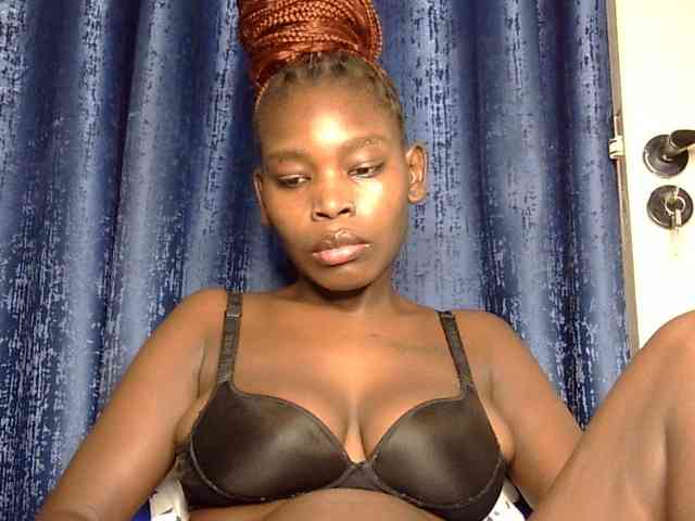 Sweet-ebony5 webcam