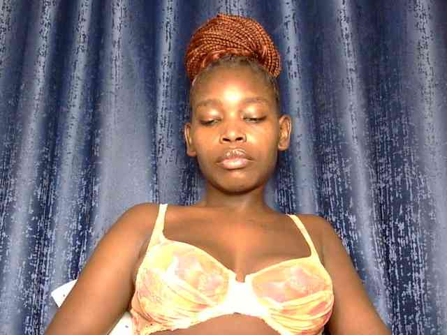 Sweet-ebony5 webcam