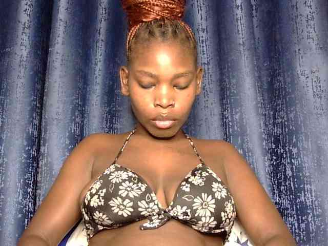 Sweet-ebony5 webcam