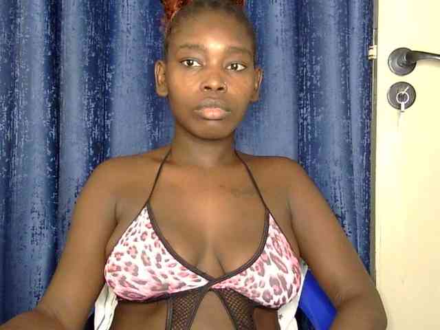 Sweet-ebony5 webcam