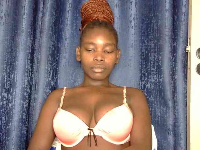 Sweet-ebony5 webcam