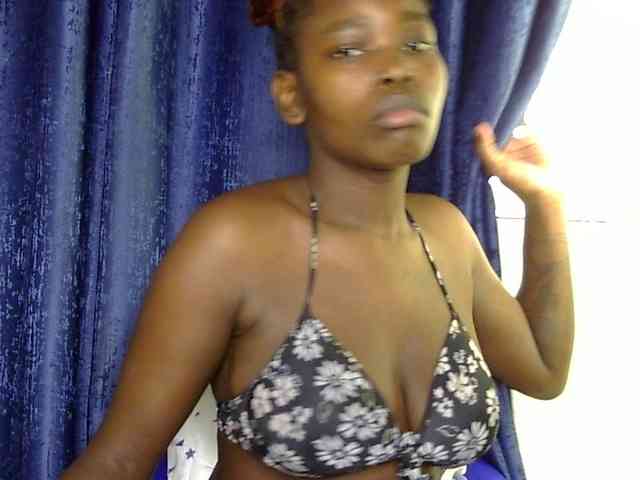 Sweet-ebony5 webcam