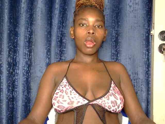 Sweet-ebony5 webcam