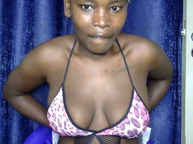 Sweet-ebony5 webcam