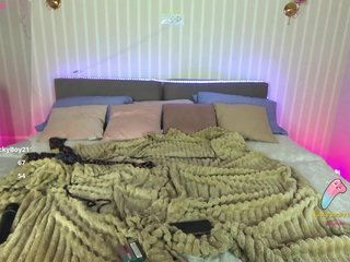 CloverPussy Porn Show