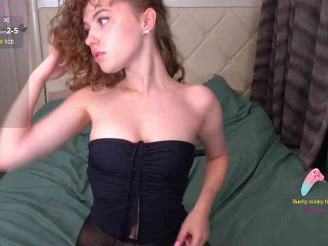 CloverPussy Live Webcam on BongaCams