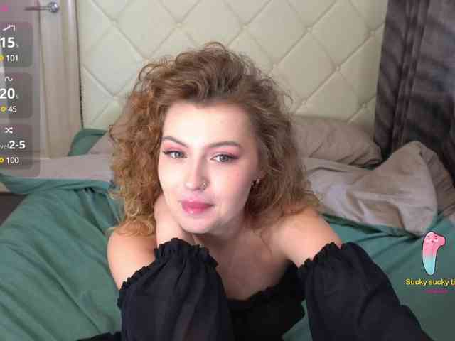 CloverPussy Live Webcam on BongaCams