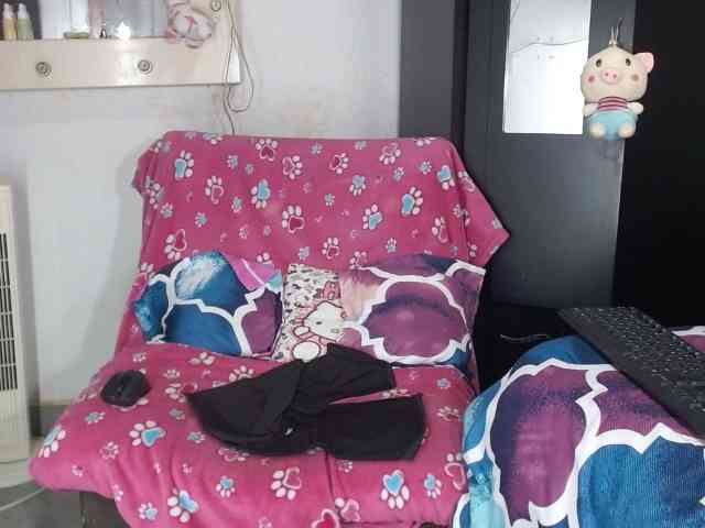 aleera-star98 Live Webcam on BongaCams