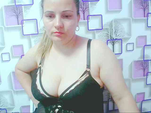 HotZannya69 webcam