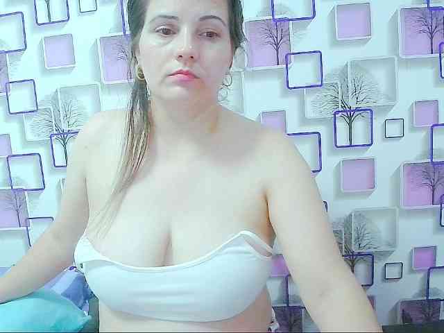 HotZannya69 webcam
