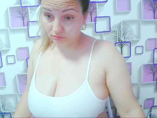 HotZannya69 webcam