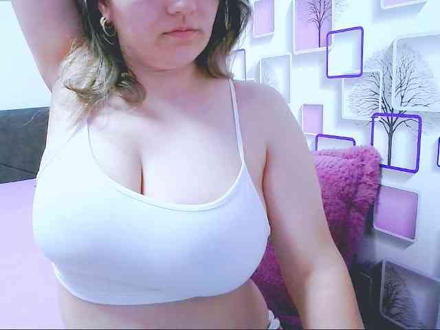 Модель: HotZannya69
