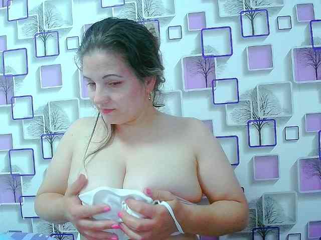 Модель: HotZannya69