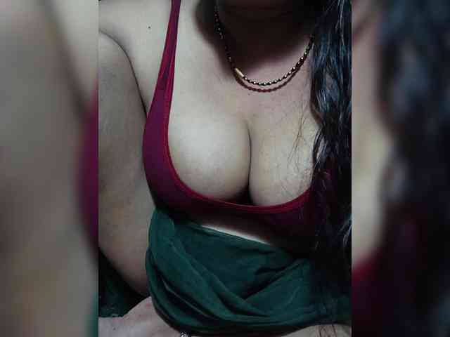 Lusty-Bhabhi webcam